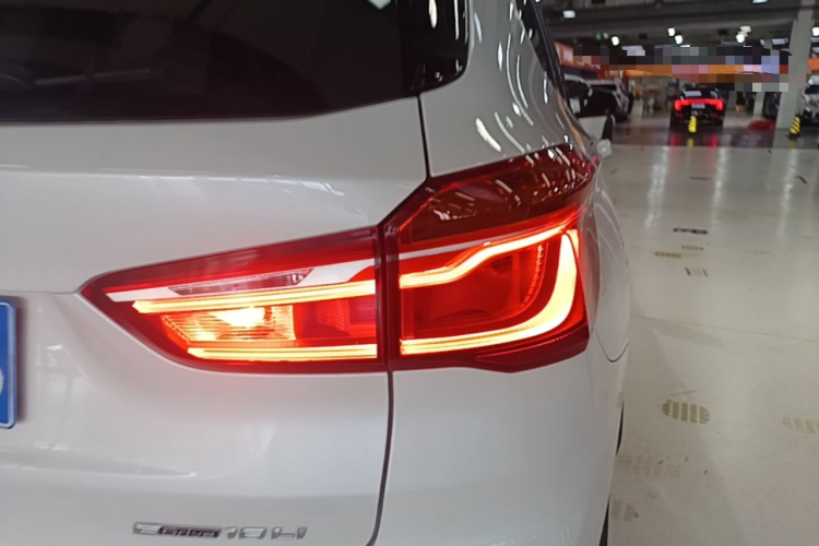 BMW X1 2019 #8 BMW X1 2019 изображение автомобиля #8