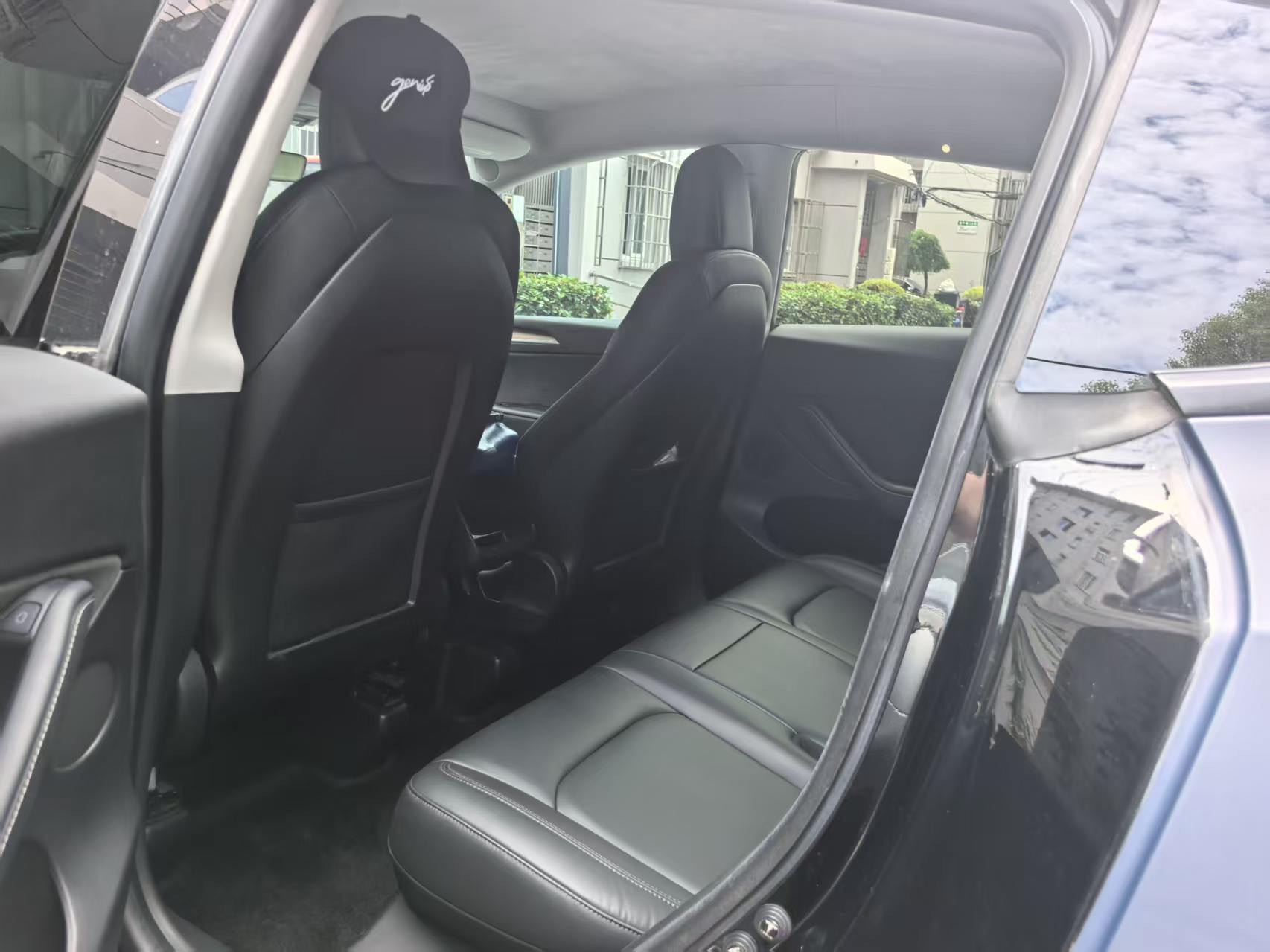 Tesla Model Y 2022 car image #5