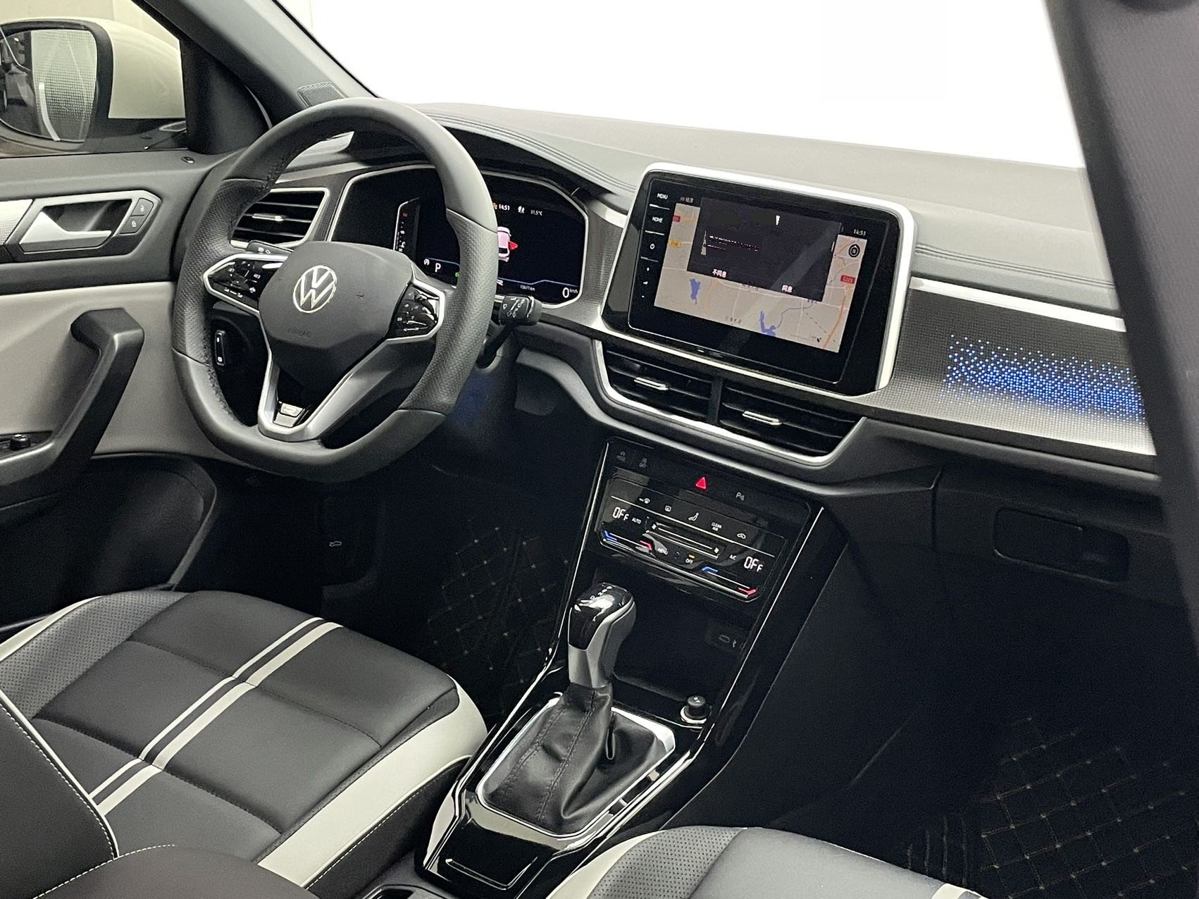 Volkswagen T-Roc 2024 #16 Volkswagen T-Roc 2024 car image #16