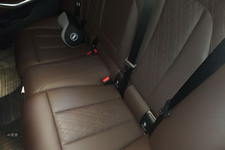 BMW 3 Series 2022 car image #19