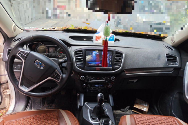 GEELY Vision X6 2017 immagine di auto #11