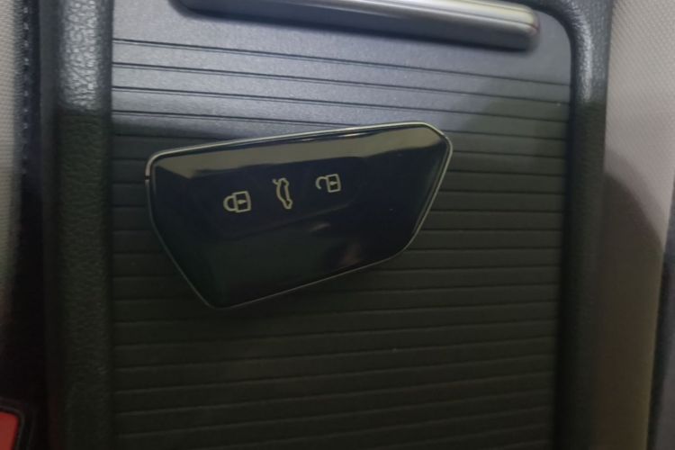 Volkswagen Golf 2021 #9 Volkswagen Golf 2021 car image #9