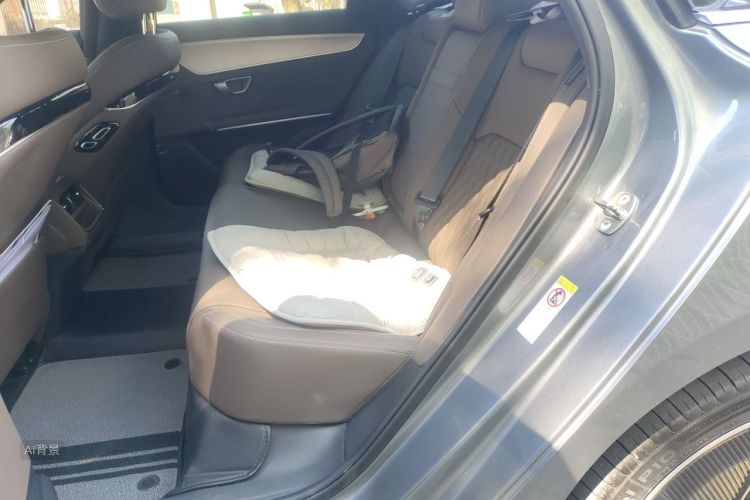 BYD Han 2023 car image #19