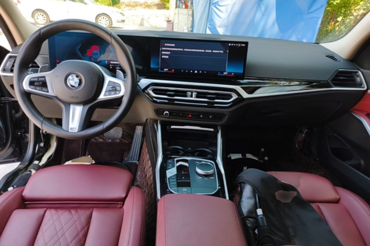 BMW 3 Series 2024 #10 BMW 3 Series 2024 car image #10