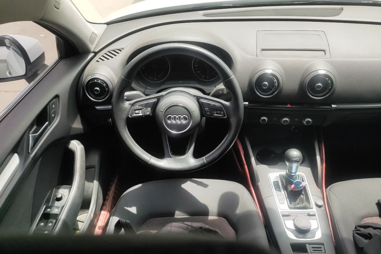 Audi A3 2018 صورة سيارة #12