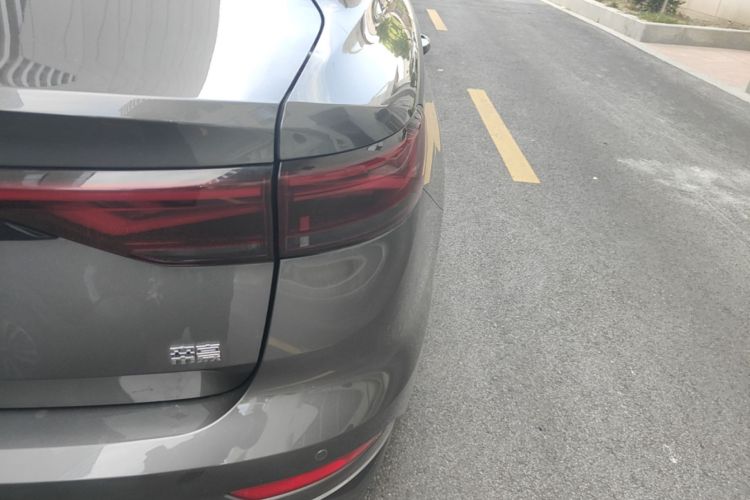 GEELY Emgrand 2024 car image #8