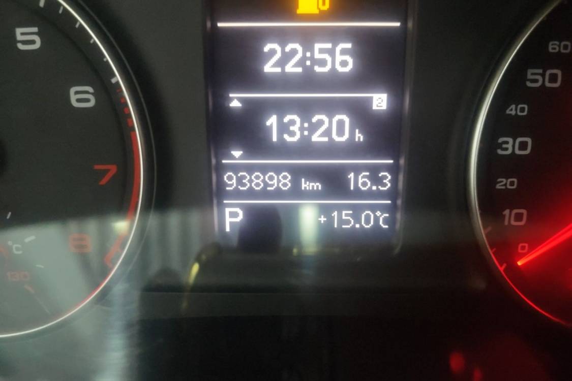 Audi Q3 2016 immagine di auto #25