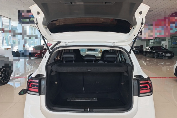 Volkswagen T-Cross 2021 #21 Volkswagen T-Cross 2021 car image #21