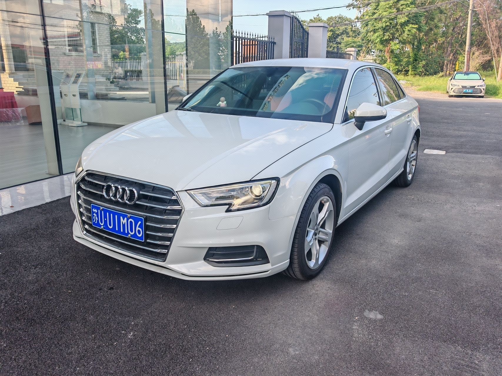 2019 2019 car image