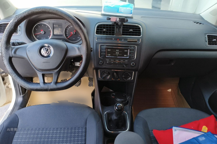 Volkswagen Polo 2014 #11 Volkswagen Polo 2014 car image #11