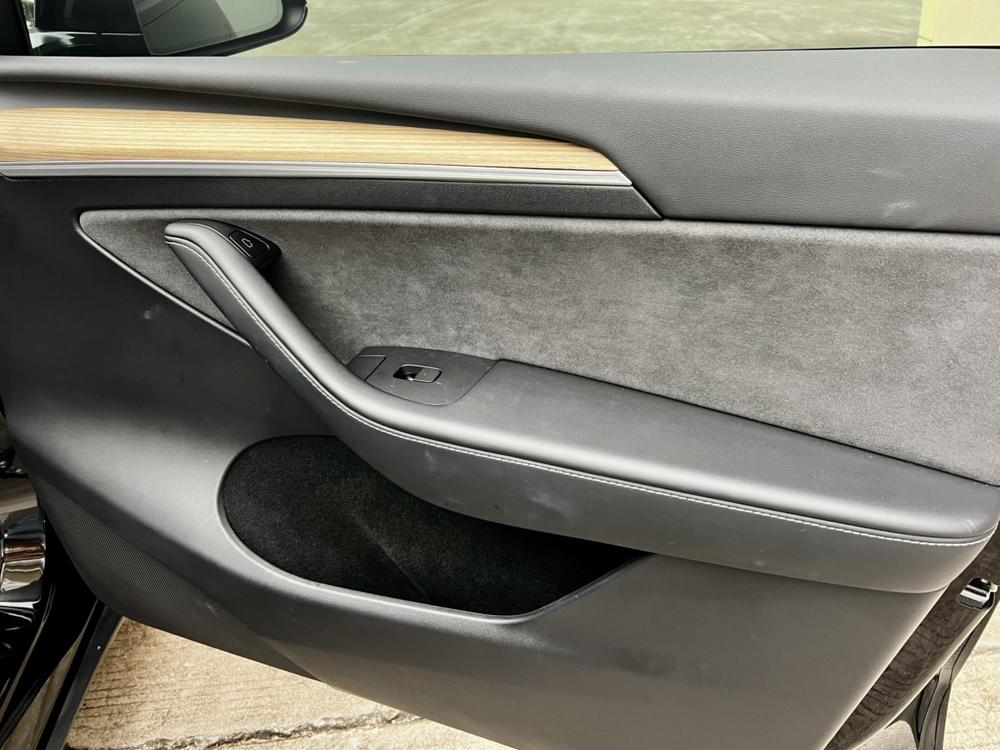 Tesla Model Y 2023 #16 Tesla Model Y 2023 car image #16