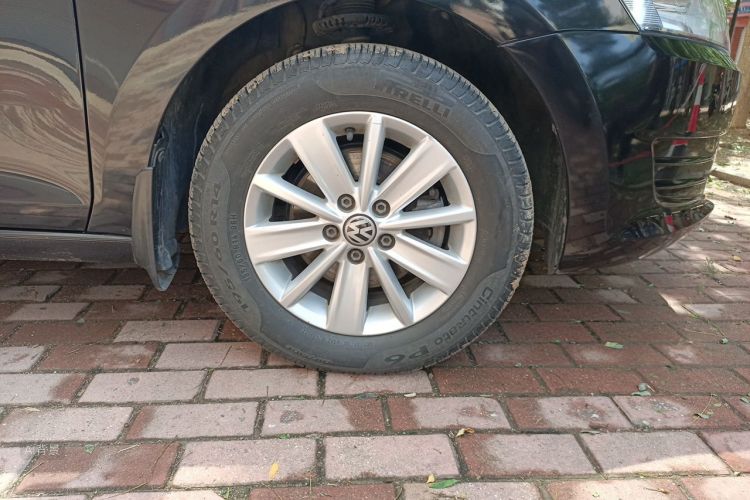 Volkswagen Santana 2016 car image #9