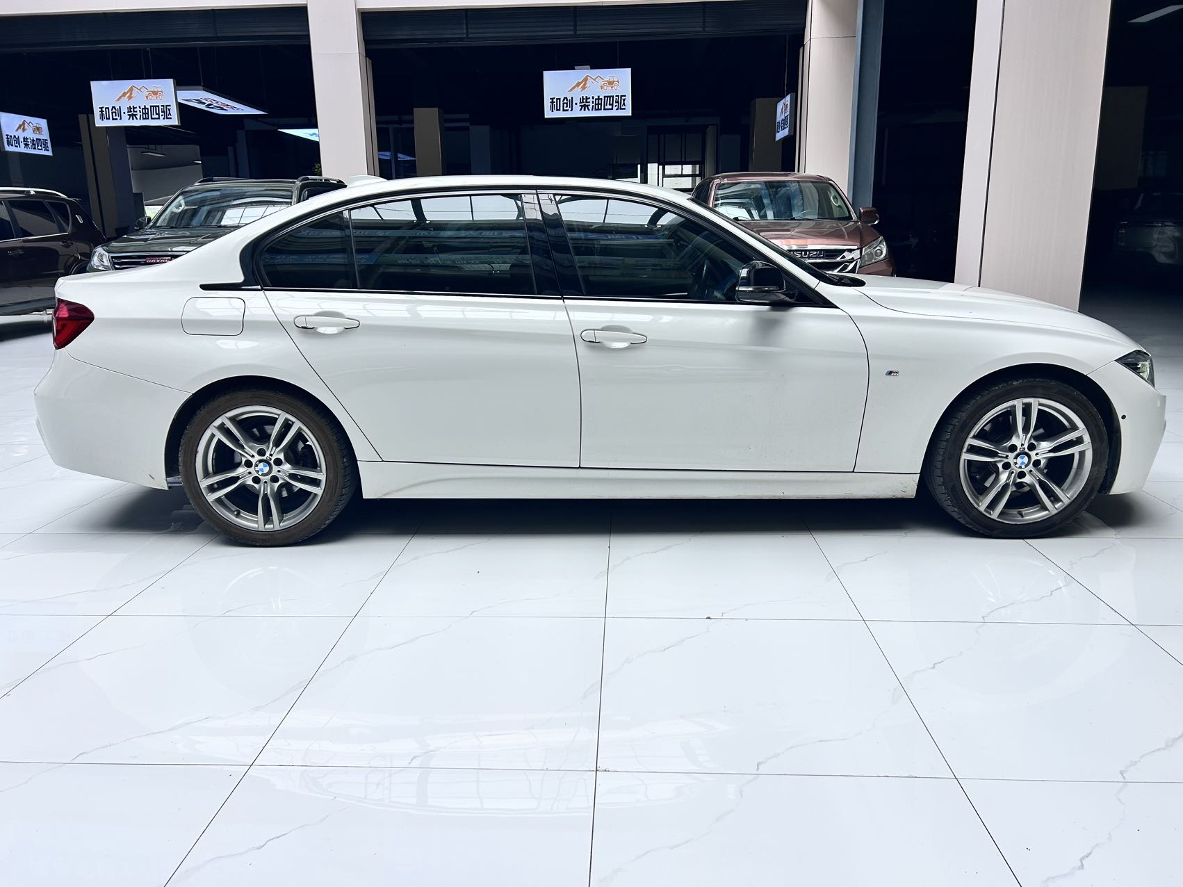 BMW 3 Series 2018 car image #7