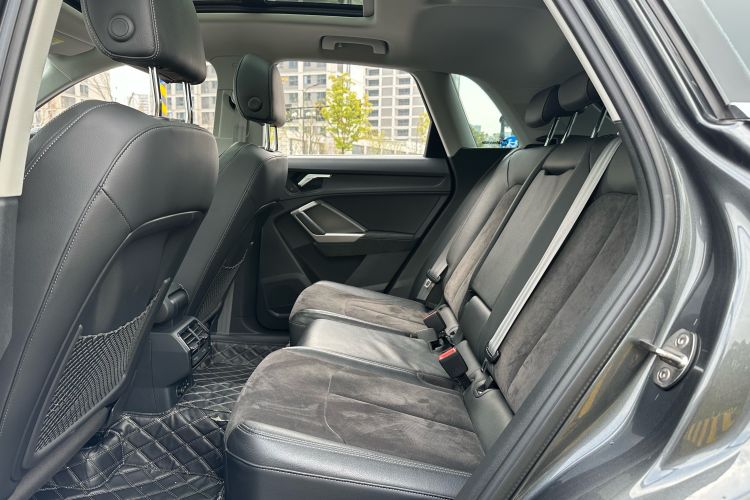 Audi Q3 2019 #13 Audi Q3 2019 car image #13