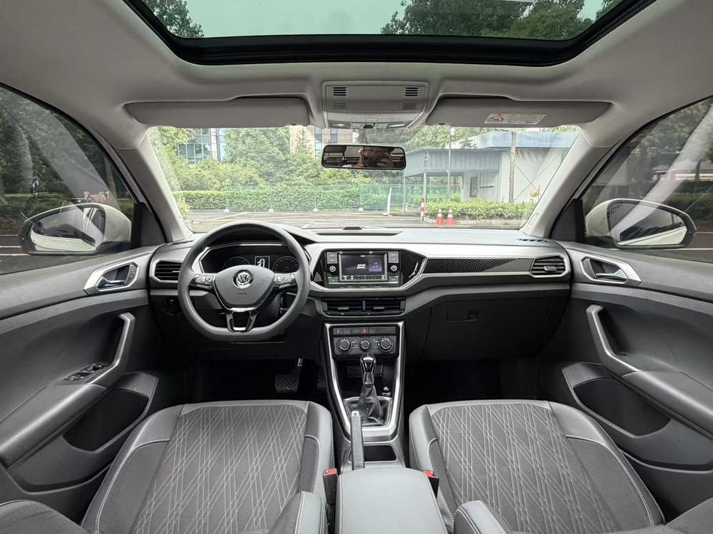 Volkswagen T-Cross 2019 car image #7