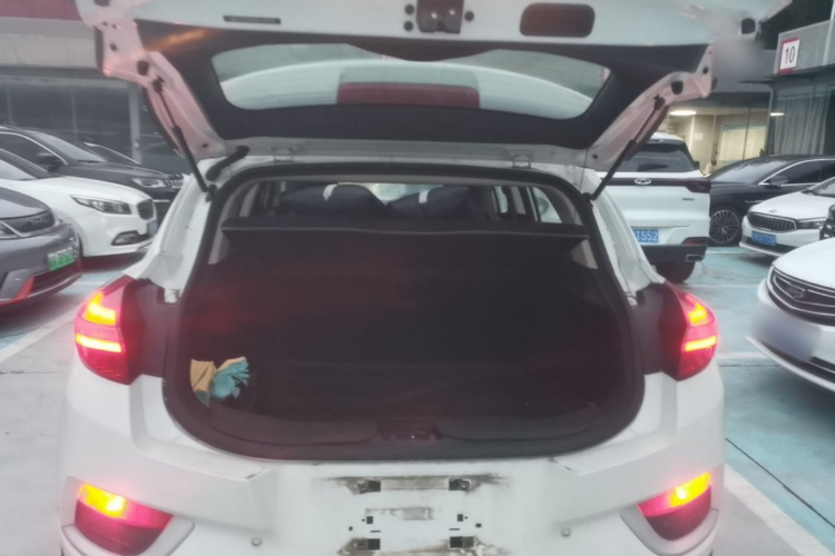GEELY Emgrand GS 2017 car image #19