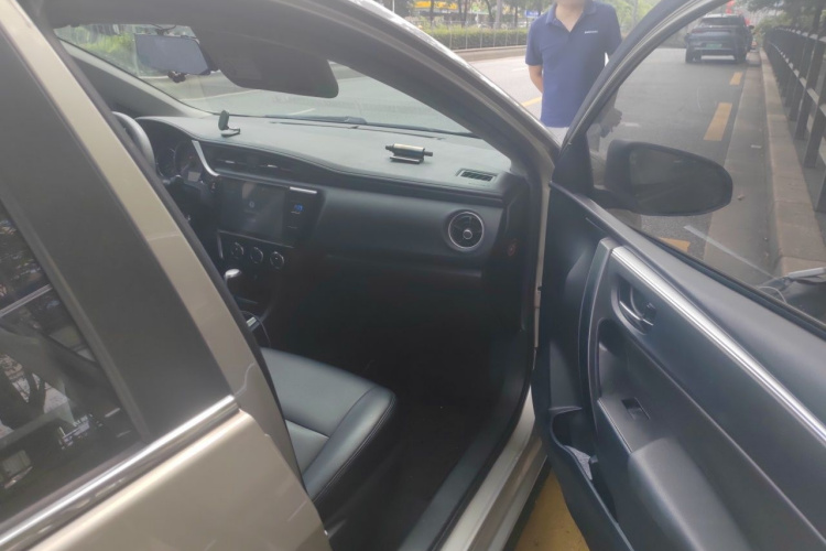 Toyota Corolla 2017 #25 Toyota Corolla 2017 car image #25