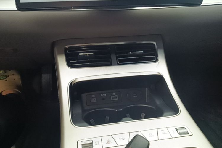 BYD Han 2025 car image #14