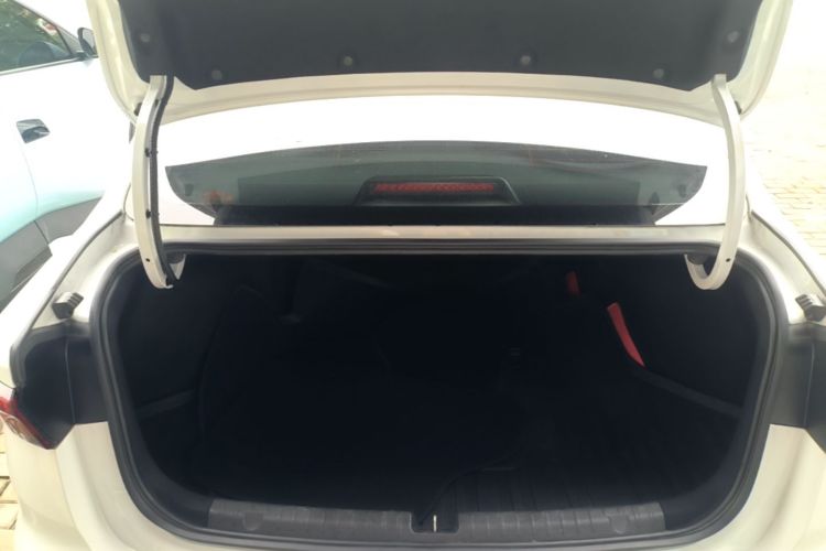 GEELY Emgrand 2025 car image #19