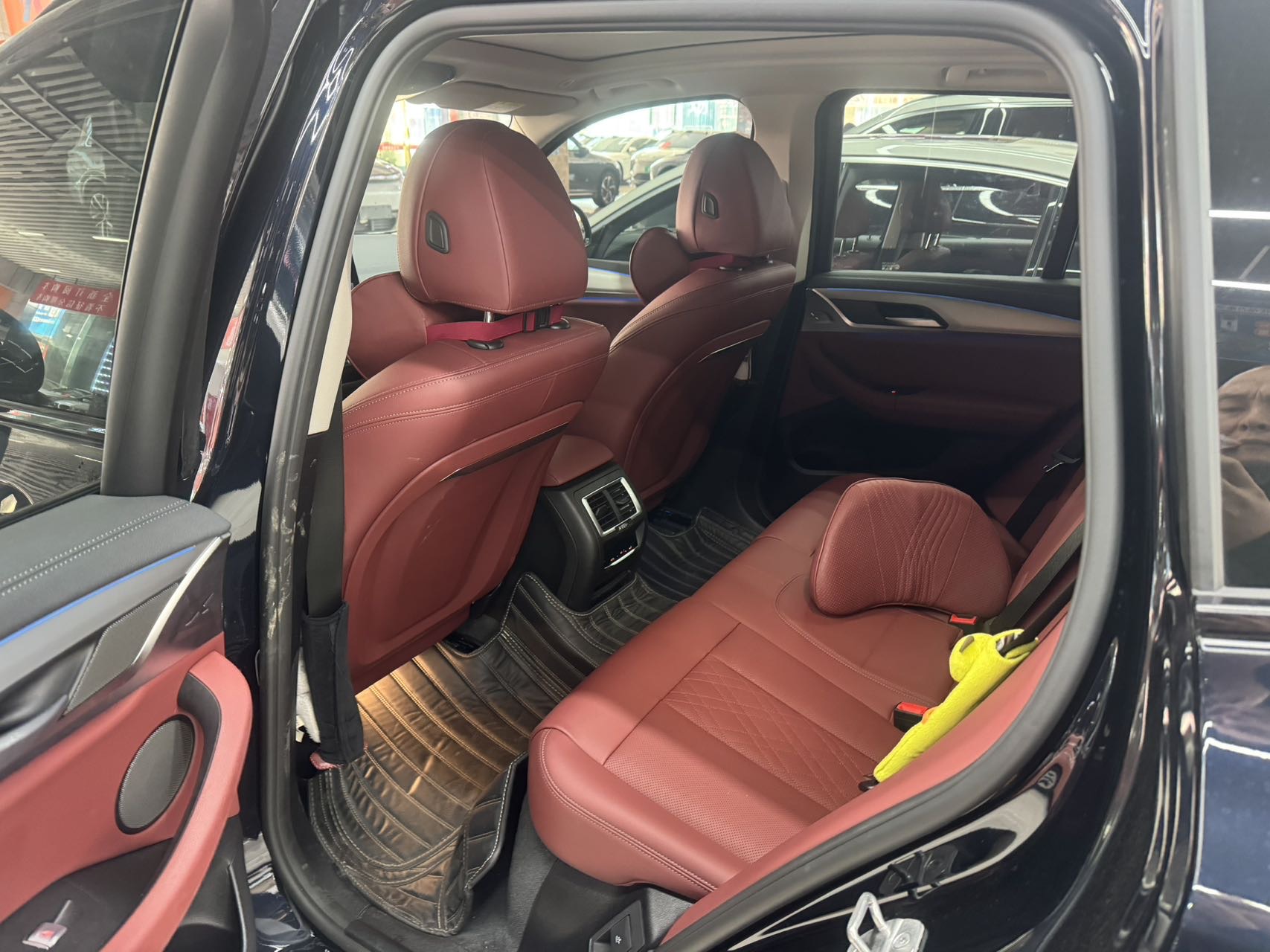 BMW iX3 2024 car image #6