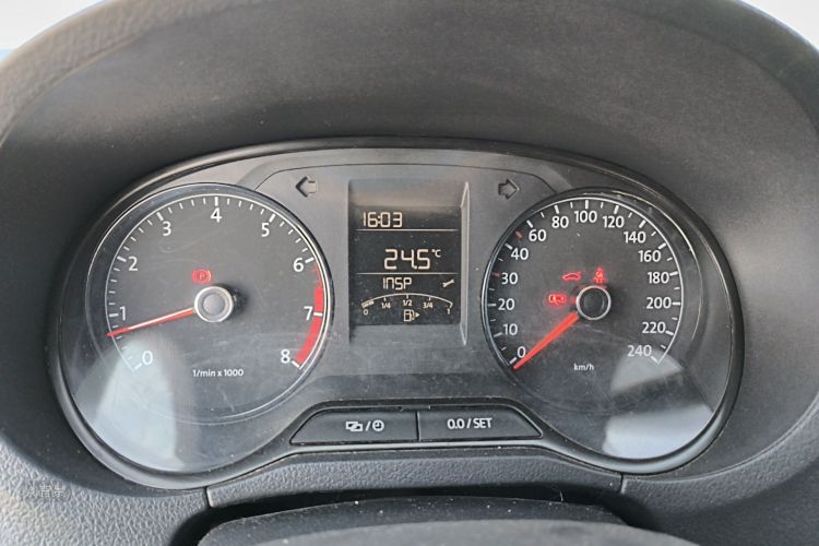 Volkswagen Polo 2015 #13 Volkswagen Polo 2015 car image #13