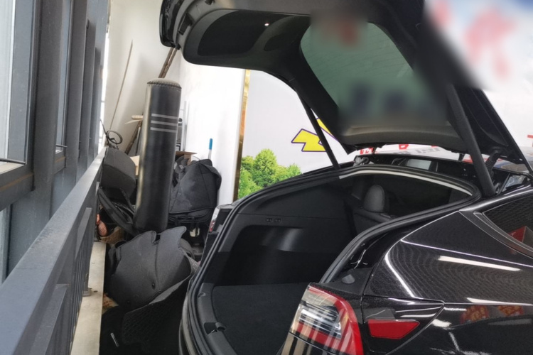 Tesla Model Y 2024 #19 Tesla Model Y 2024 car image #19