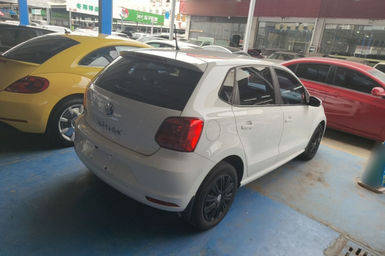 Volkswagen Polo 2019 car image #7