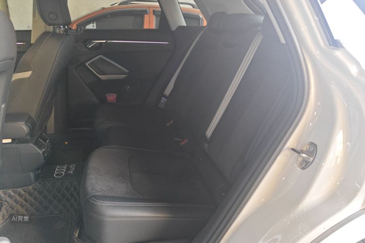 Audi Q3 2021 car image #19