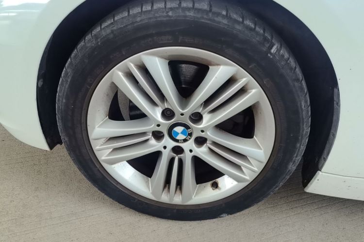 BMW 3 Series 2017 #9 BMW 3 Series 2017 car image #9