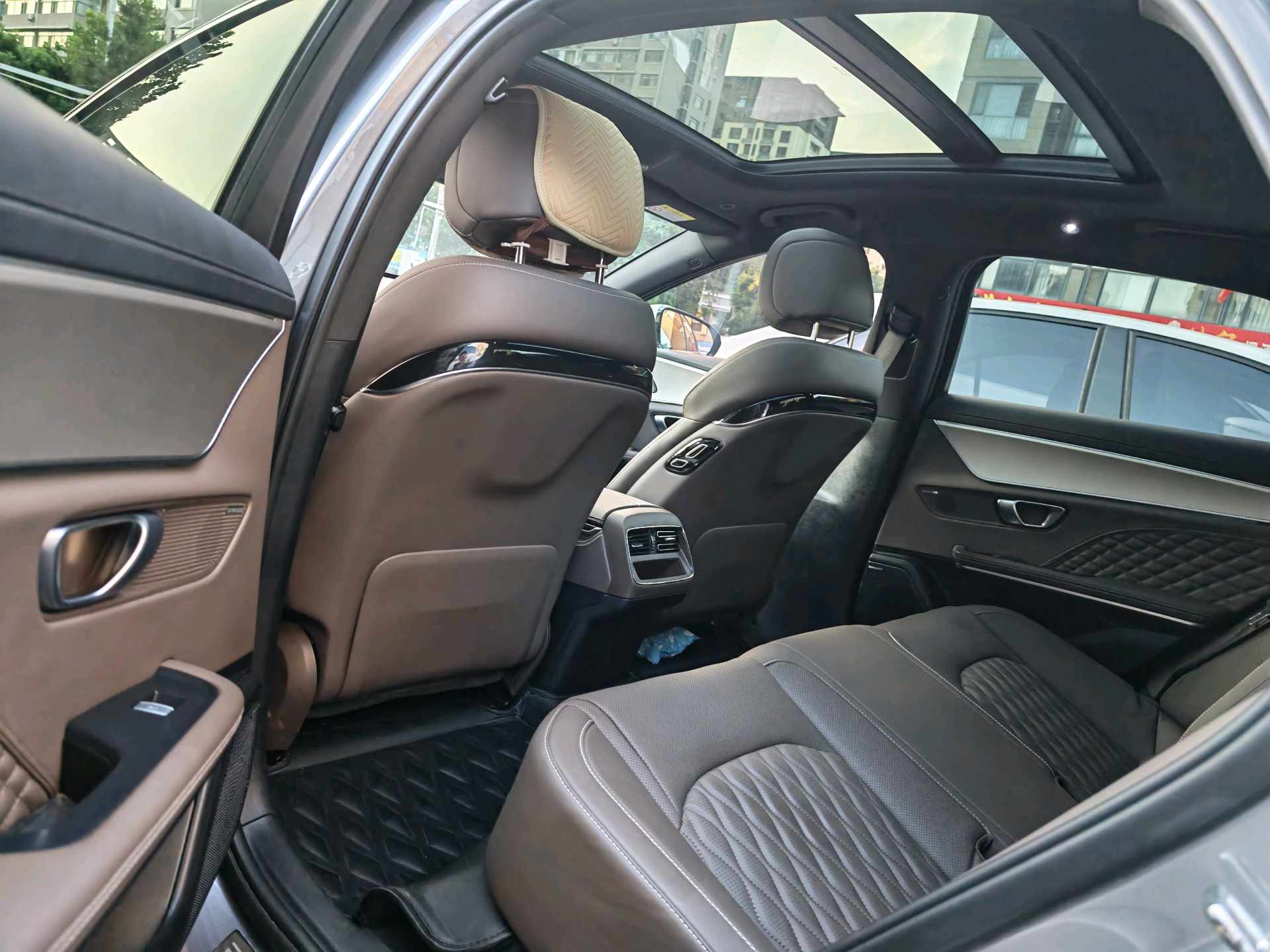 BYD Han 2023 car image #4