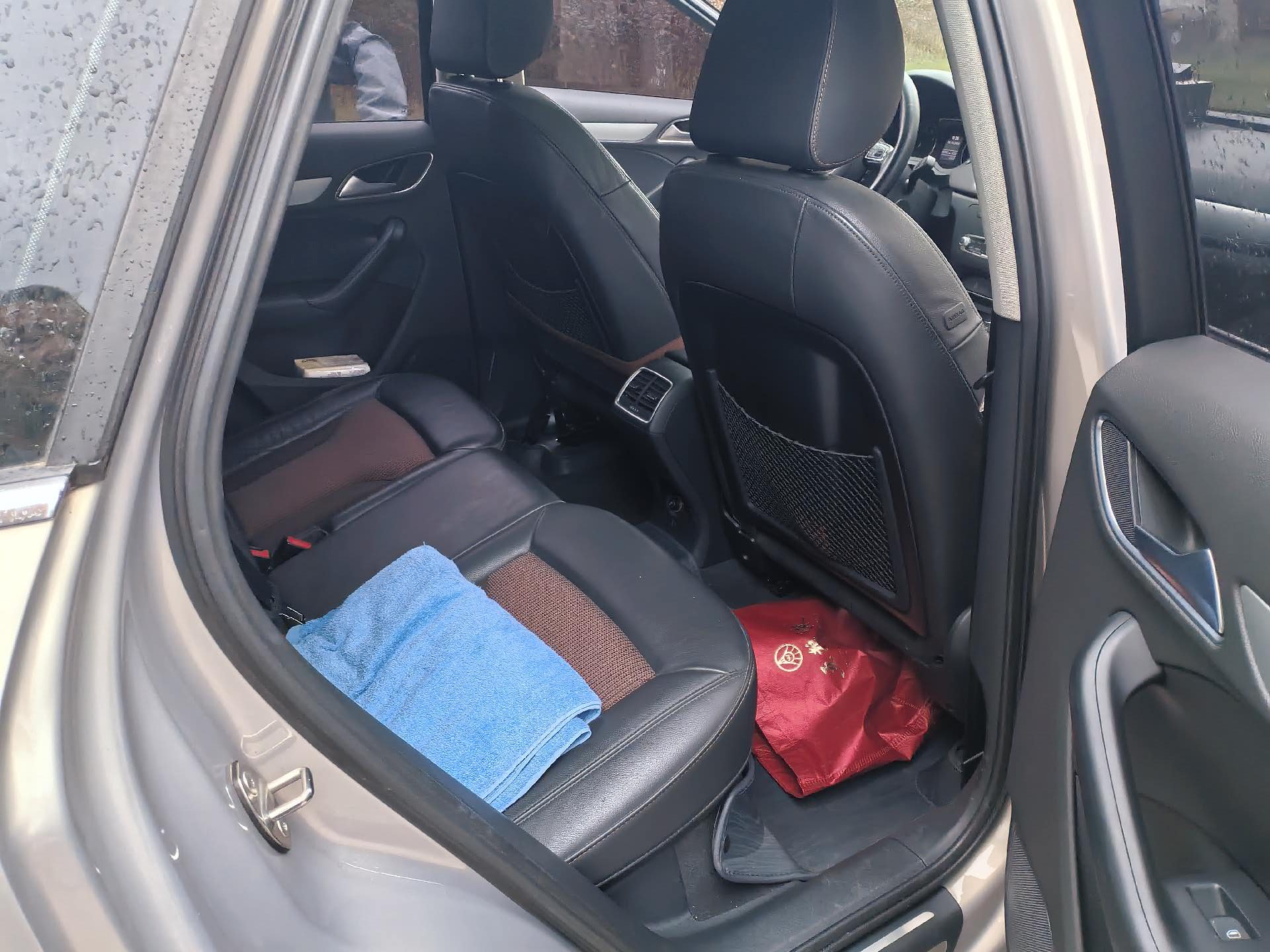 Audi Q3 2018 car image #6