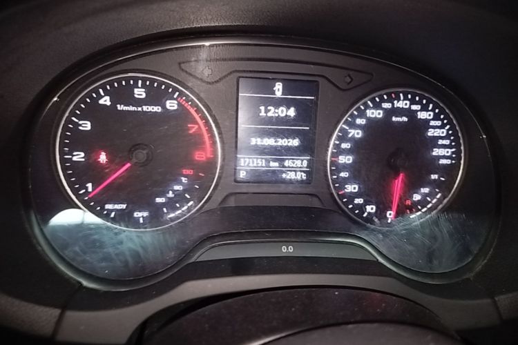 Audi A3 2016 car image #12