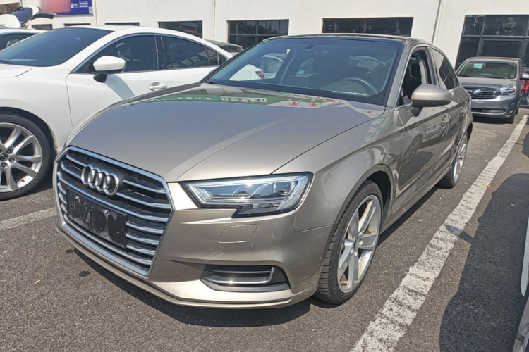 Audi A3 2018 car image #2