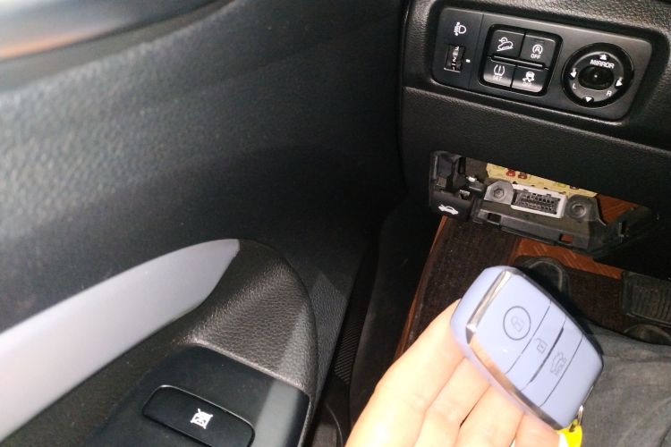 Kia KX1 2019 car image #9