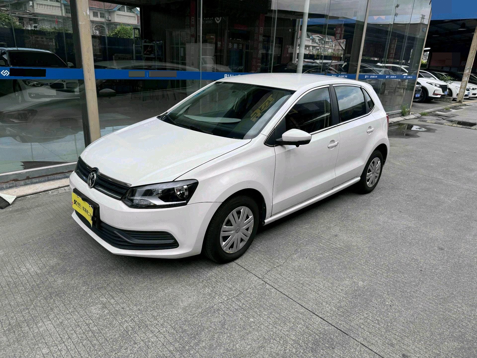 Volkswagen Polo 2016 Volkswagen Polo 2016 car image