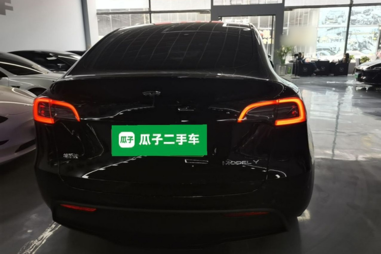 Tesla Model Y 2023 #6 Tesla Model Y 2023 immagine di auto #6