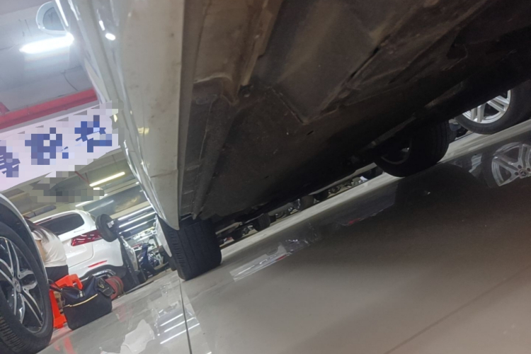 Audi Q3 2019 car image #27