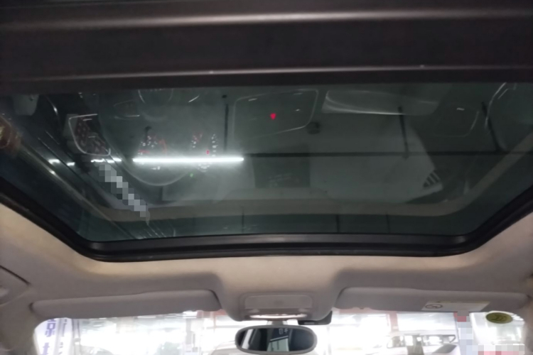 Audi Q3 2015 car image #20
