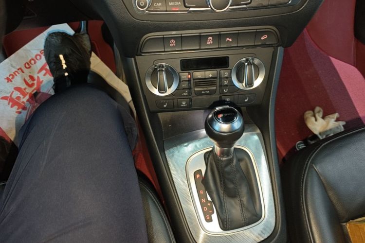 Audi Q3 2015 #14 Audi Q3 2015 car image #14