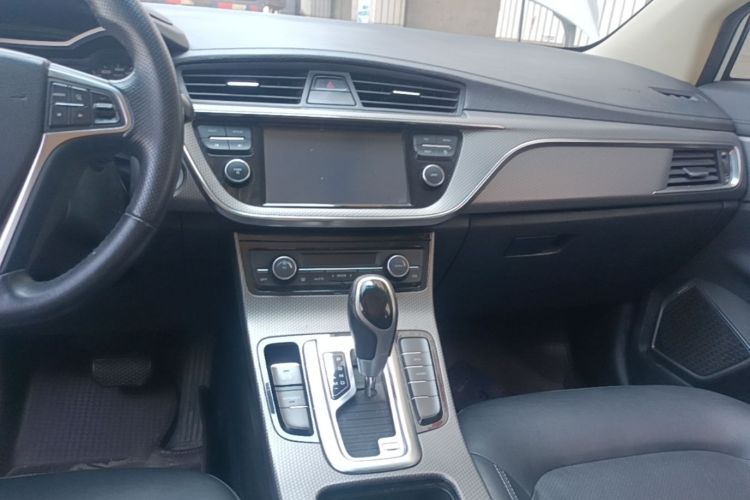 GEELY Emgrand GS 2017 #13 GEELY Emgrand GS 2017 car image #13