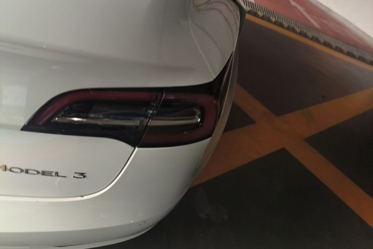 Tesla Model 3 2021 car image #8