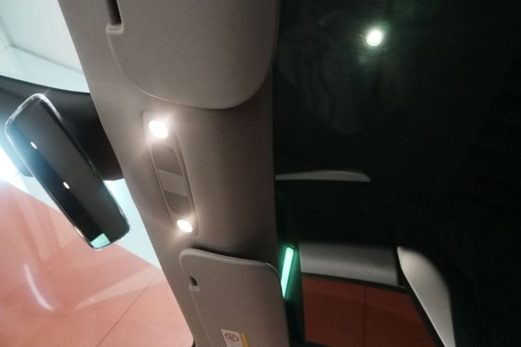 Tesla Model 3 2021 car image #18