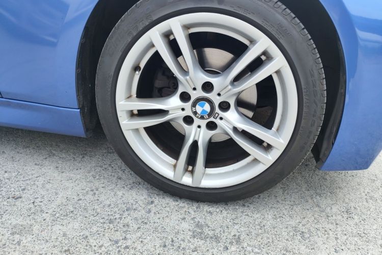 BMW 3 Series 2017 #9 BMW 3 Series 2017 car image #9