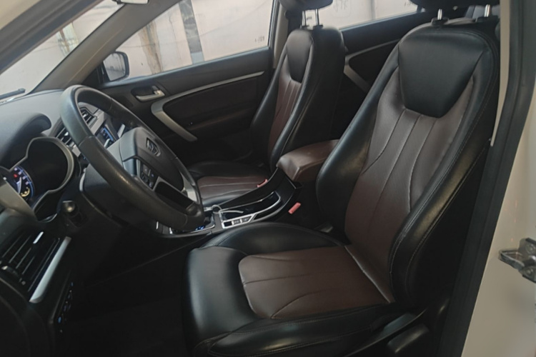 GEELY Emgrand 2017 immagine di auto #15