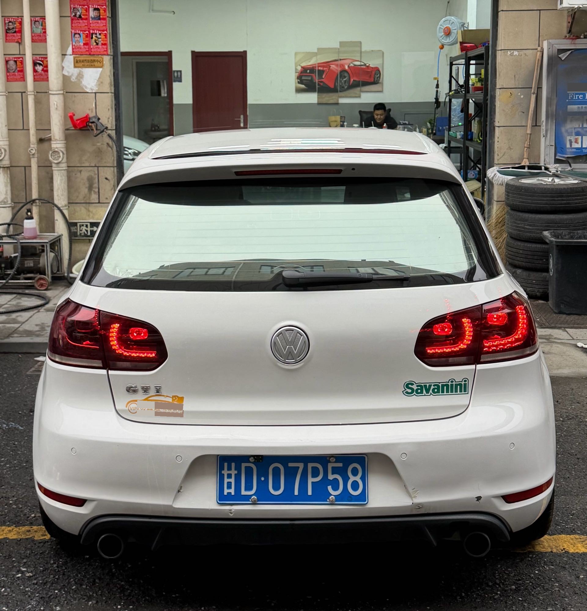 Volkswagen GolfGTI 2012 immagine di auto #6
