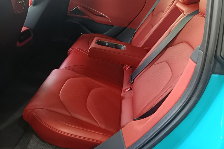 MI SU7 2024 car image #17