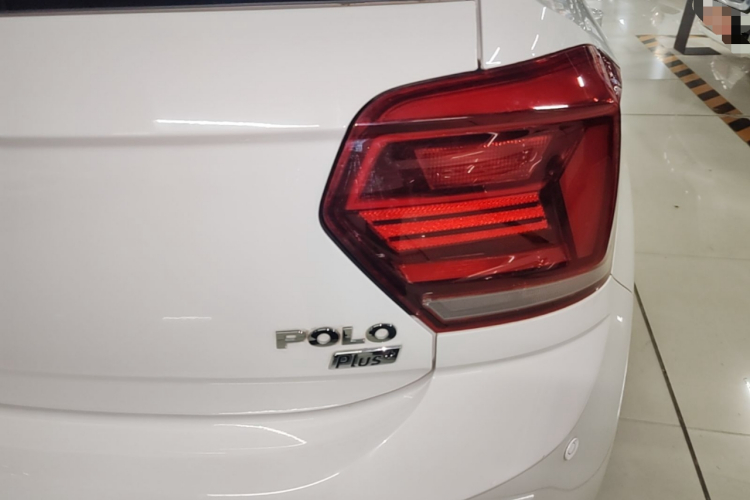 Volkswagen Polo 2021 car image #8