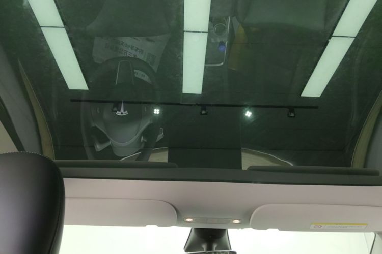 Tesla Model Y 2023 #18 Tesla Model Y 2023 car image #18
