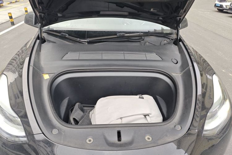 Tesla Model Y 2023 #22 Tesla Model Y 2023 car image #22