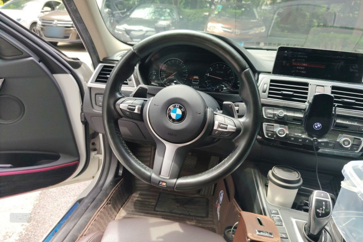 BMW 3 Series 2018 #12 BMW 3 Series 2018 car image #12